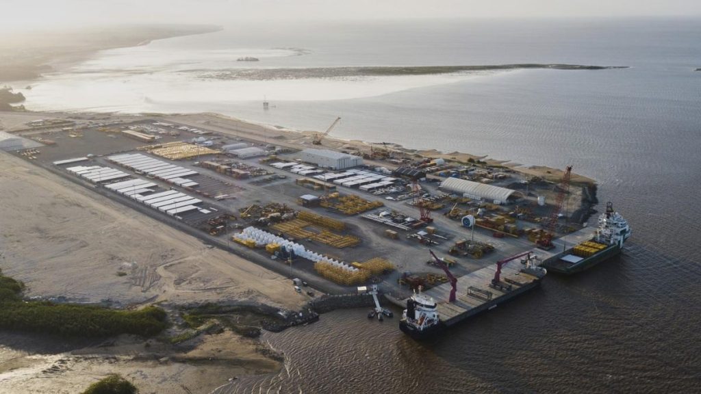 Traderul de 31 de ani a făcut 250 milioane $ din petrol rusesc. Acum vrea Guyana