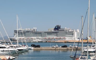 Vas de croazieră, curaj prin Ormuz: Primul civil de la începutul războiului