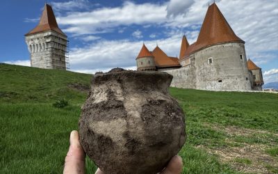 Arheologi, descoperire ULUITOARE la Castelul Corvinilor: Artefacte vechi de 2.500 ani