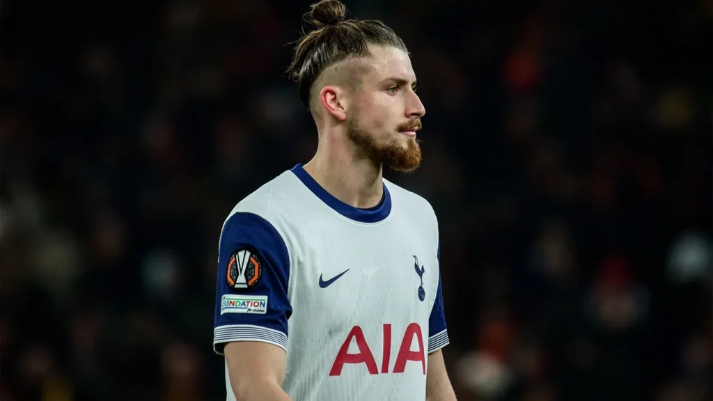 Drăgușin, cheia Barcelonei: Tottenham, reticentă la transfer