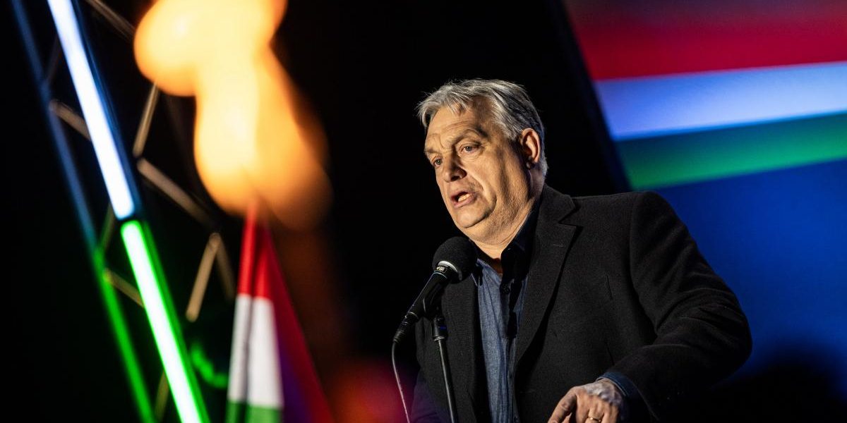 viktor-orban-a-anuntat-ca-au-fost-gasiti-explozibili-langa-o-conducta-de-gaze-cheie-care-leaga-ungar.webp - JurnalUrban