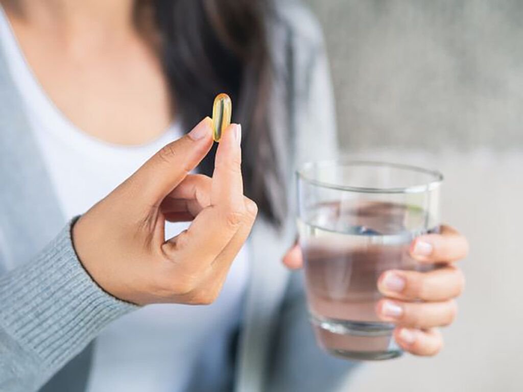 Atenție, doamnelor: 6 vitamine-capcană după 40 de ani
