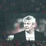 Lacrimi și aplauze: Mircea Lucescu, omagiat pe Camp Nou și Parc des Princes