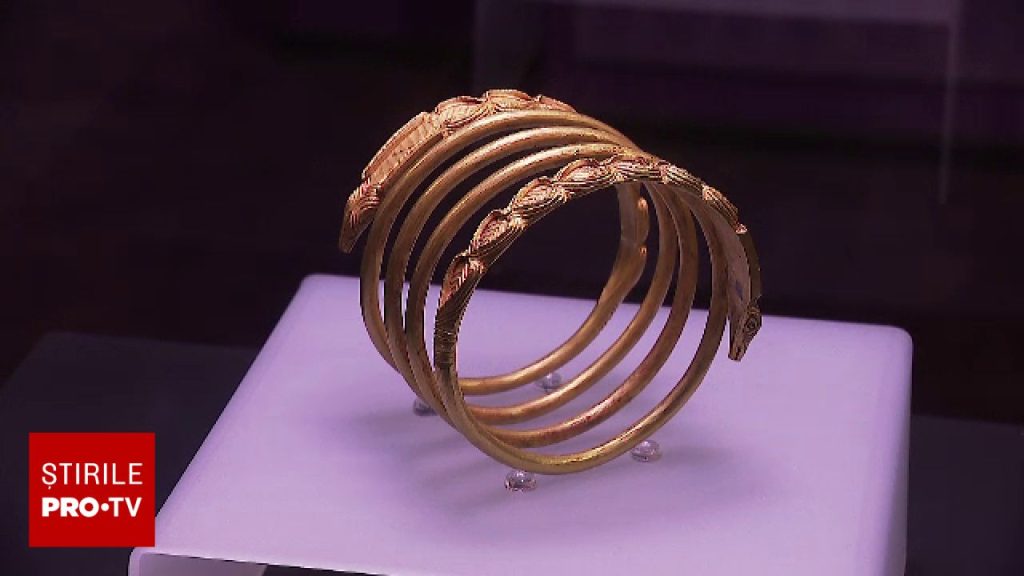 Răsturnare de situație: Unde e a treia brățară furată de la Muzeul Drents