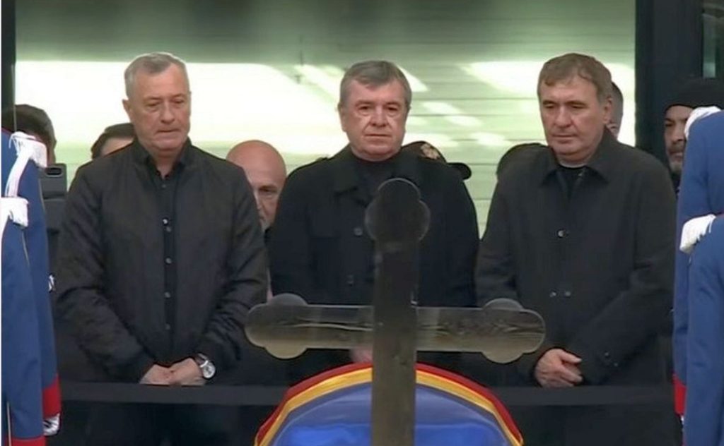Lacrimi pe Arena Națională: Hagi, Mateuț și Rednic, la căpătâiul lui Lucescu