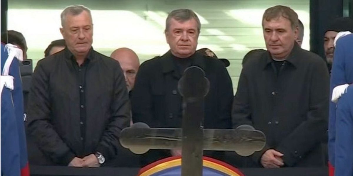 Lacrimi pe Arena Națională: Hagi, Mateuț și Rednic, la căpătâiul lui Lucescu