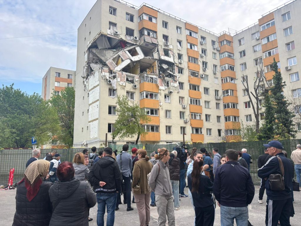 Șase luni de coșmar în Rahova: Supraviețuitori abandonați, fără ajutor