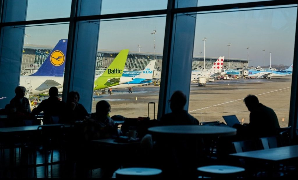 Avertisment: Zborurile în Europa, amenințate de criza kerosenului