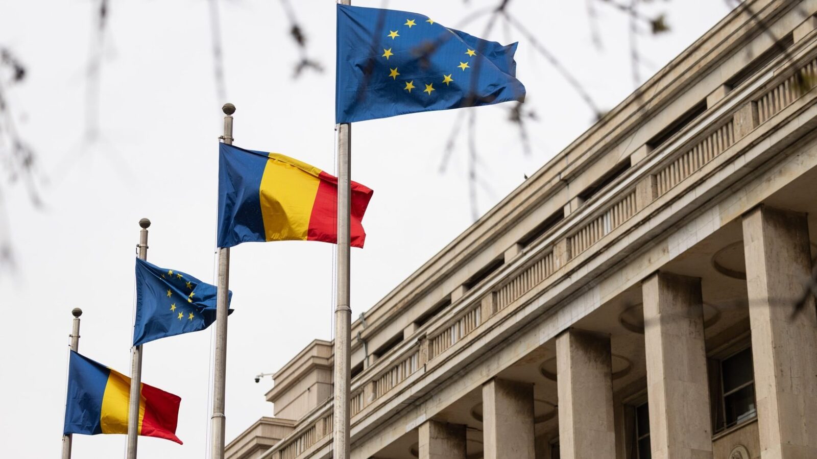 Canalizare SUBȚIRE în Moldova, Oltenia și sudul Munteniei: Guvernul, depășit