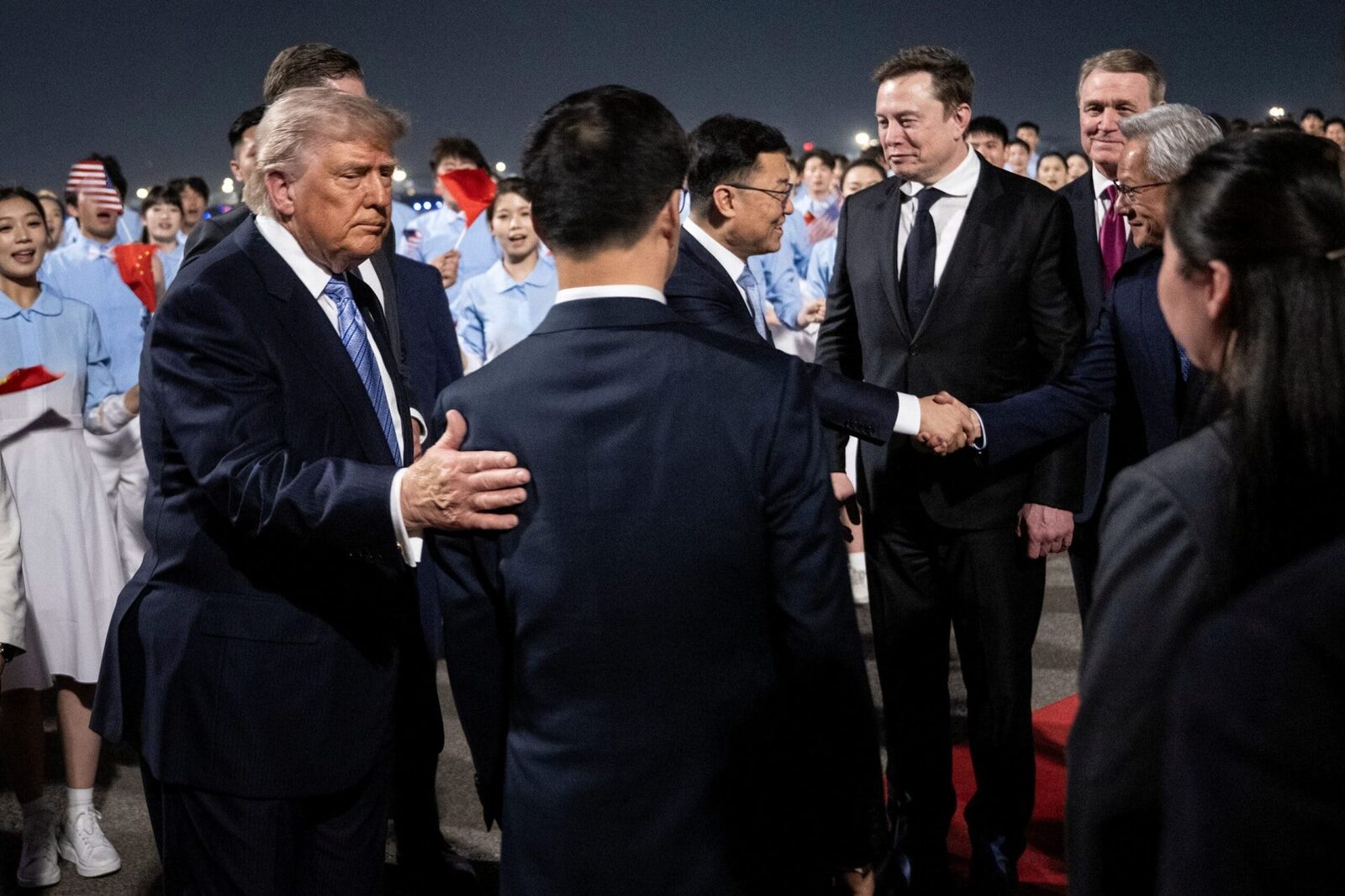 Trump a dus Big Tech în China: Musk, Apple și Nvidia, dependenți de Beijing