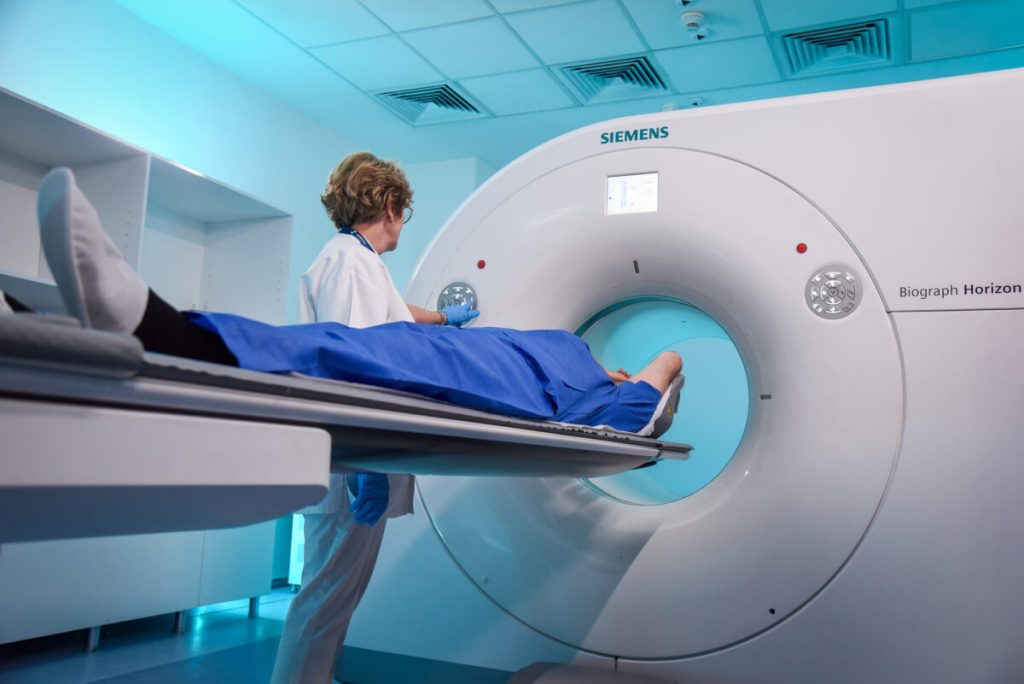Diagnostic avansat și tratament modern: Bărbații, avertizați de o boală des întâlnită