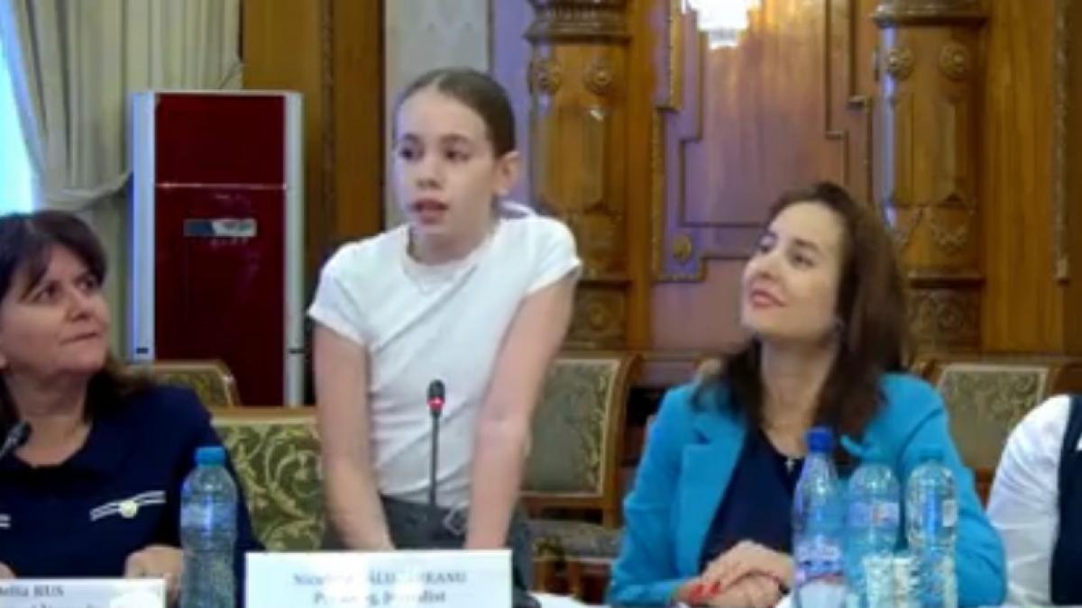 Elevă, în lacrimi, la discursul ministrului Educației: „Nu vreau să fiu zero!”