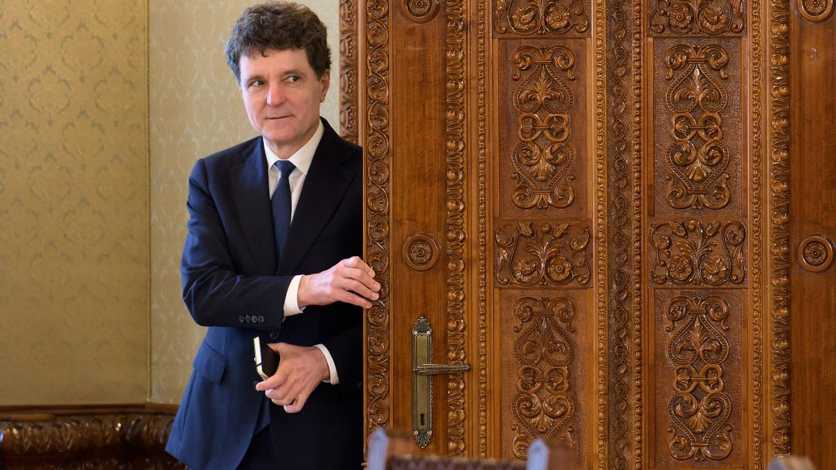 Nicușor Dan, la Cotroceni luni: Consultări cu partidele din România