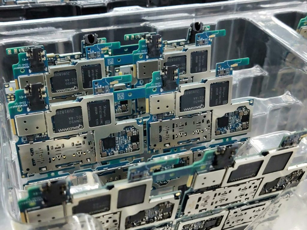 Apple și Nvidia, date jos de pe tron în China. Huawei pregătește lovitura