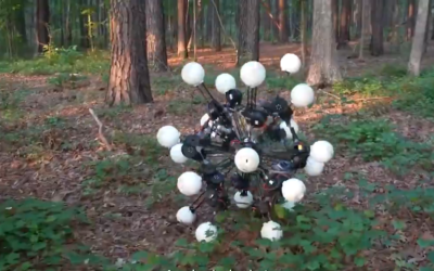 Americanii construiesc robot cu 20 de picioare și ochi care vede instantaneu