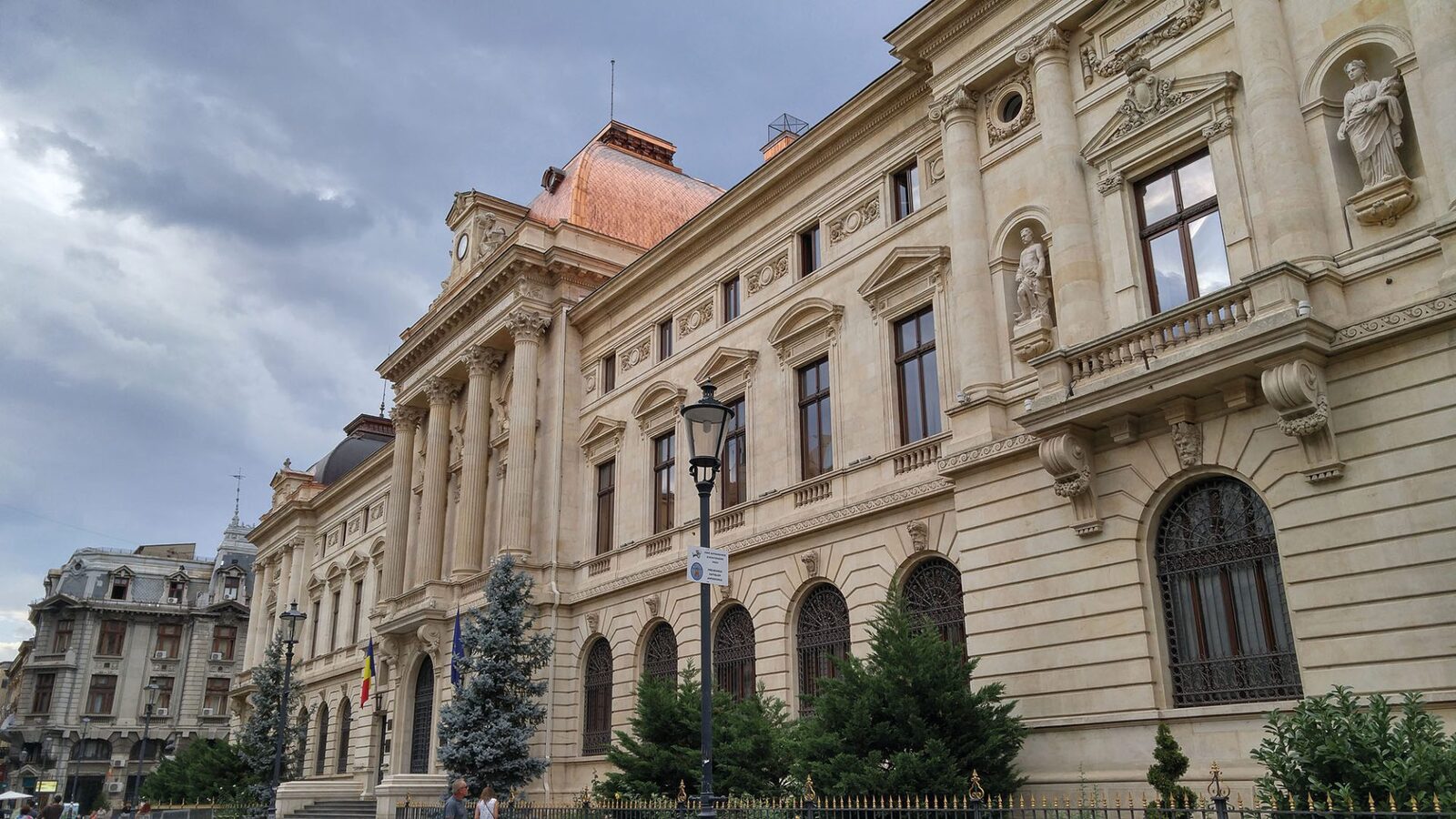 BNR cere lămuriri deciziei Consiliului Concurenței