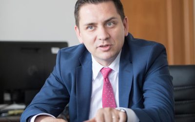 Bolojan dat pe spate de Europa: Ce explicții cere Comisia UE pentru ASF, ANCOM și ANRE