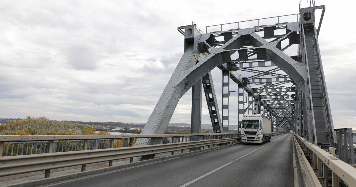 Veste bună pentru șoferii care merg în Bulgaria: taxa de traversare a Podului Giurgiu-Ruse va putea fi plătită online