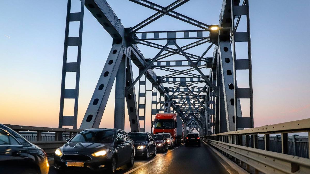 Giurgiu-Ruse: Taxe noi pe pod din 2026, plată online din iunie