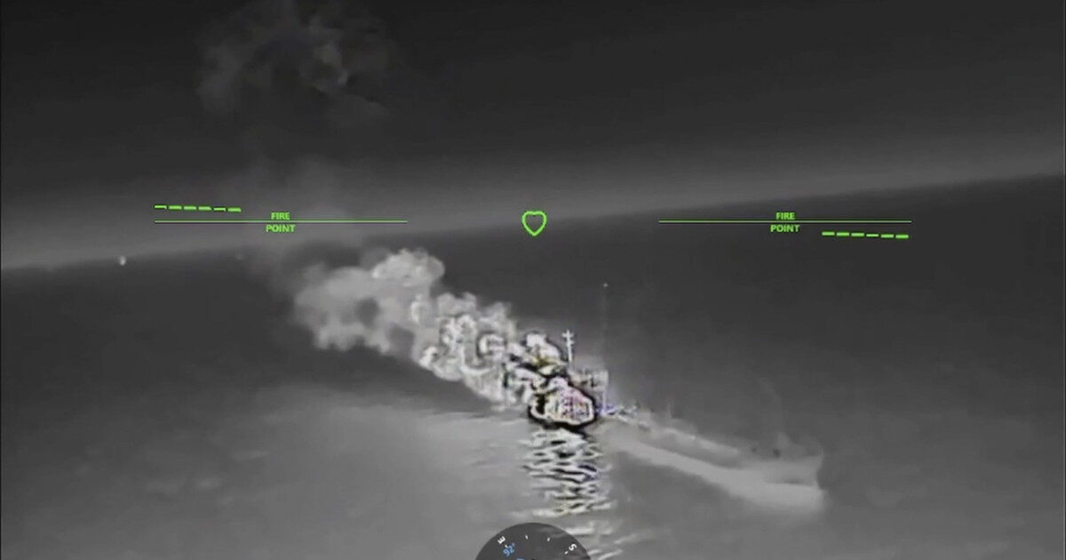 Ucraina anunță un atac major în Marea Azov: opt petroliere din „flota fantomă” a Rusiei, lovite într-o singură noapte