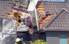 Avion prăbușit peste o casă, evacuare în zonă