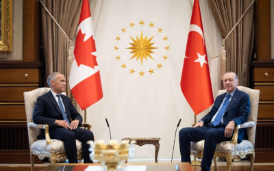 Turcia ezită să se alăture băncii globale de apărare a Canadei