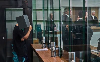 Rețea de prădători pe Telegram: Bragă cu droguri și violuri