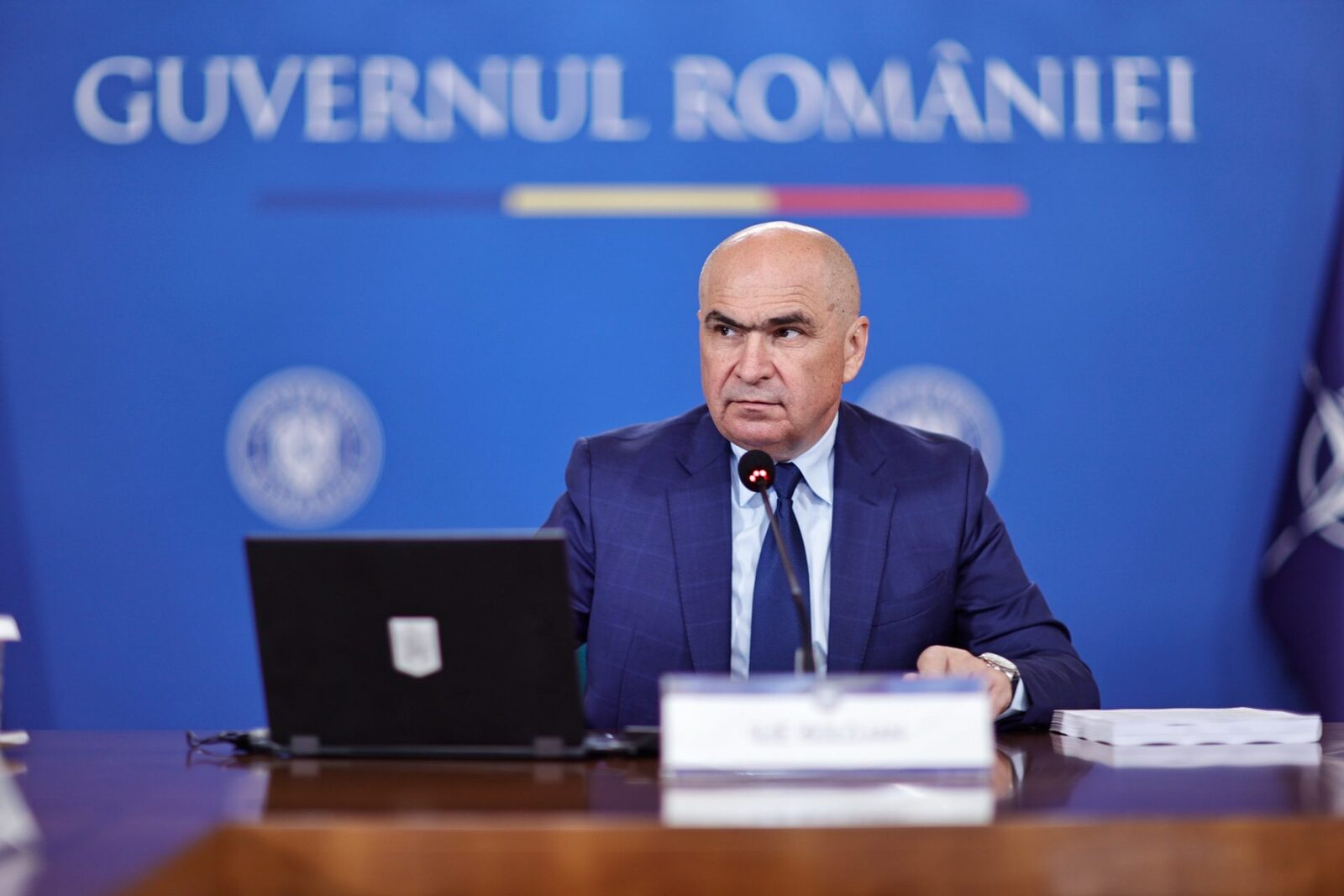 A concediat translatorii: De ce se plânge acum președintele
