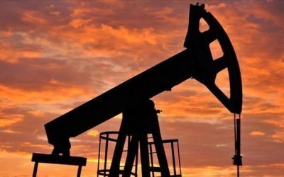 Petrolul se prăbușește: SUA presează Iranul, războiul se domolește