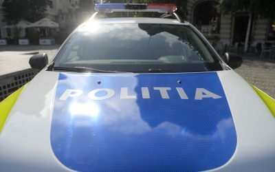 Iubitul i-a trimis poze intime familiei. Ce a făcut tânăra de 16 ani