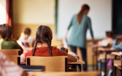 Burse sociale și-n vacanțe? Ce se schimbă după scandalul de zilele trecute
