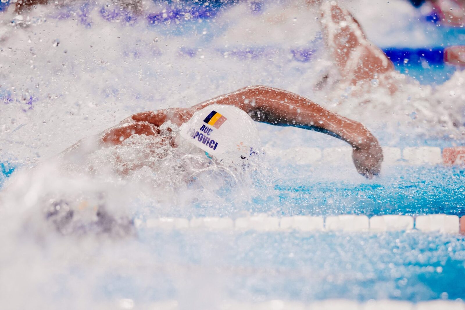 Popovici, luptă pentru finală la CE înot Paris 2026