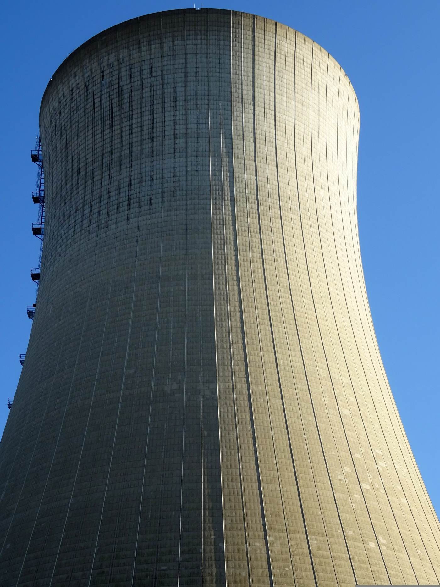 Rosatom dublează specialiștii ruși la Bushehr, Iran