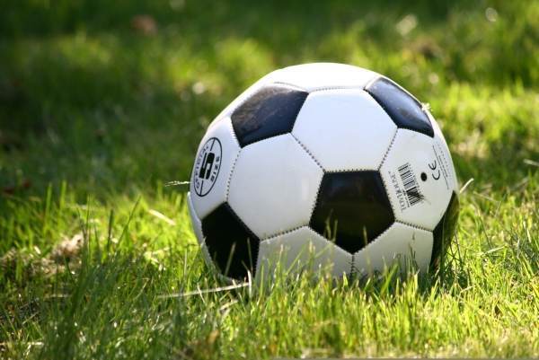LaLiga folosește mingea inteligentă: Revoluție în fotbal