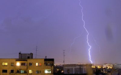 Furtuni violente în Alba și Maramureș. ANM, cod roșu