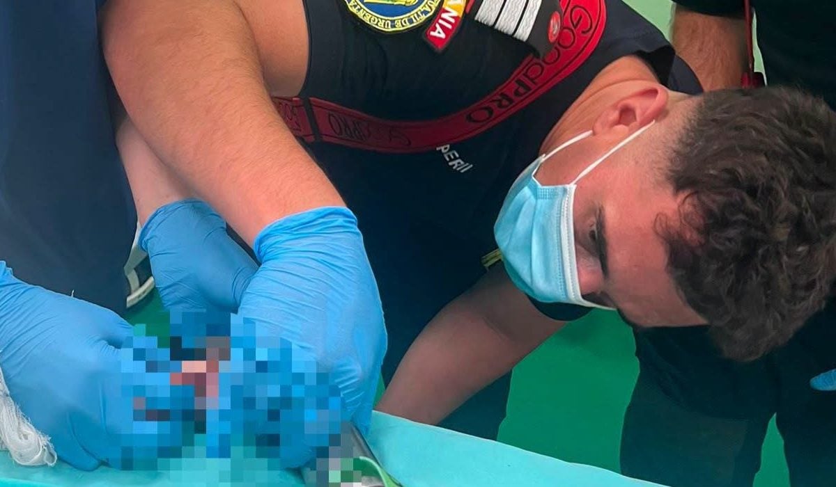 Pompierii, eroi: Salvare dramatică a unui copil de 2 ani blocat în mașina de tocat