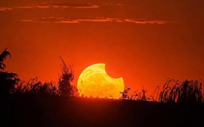 Eclipsă în România: Imagini spectaculoase și bucurie pe chipuri