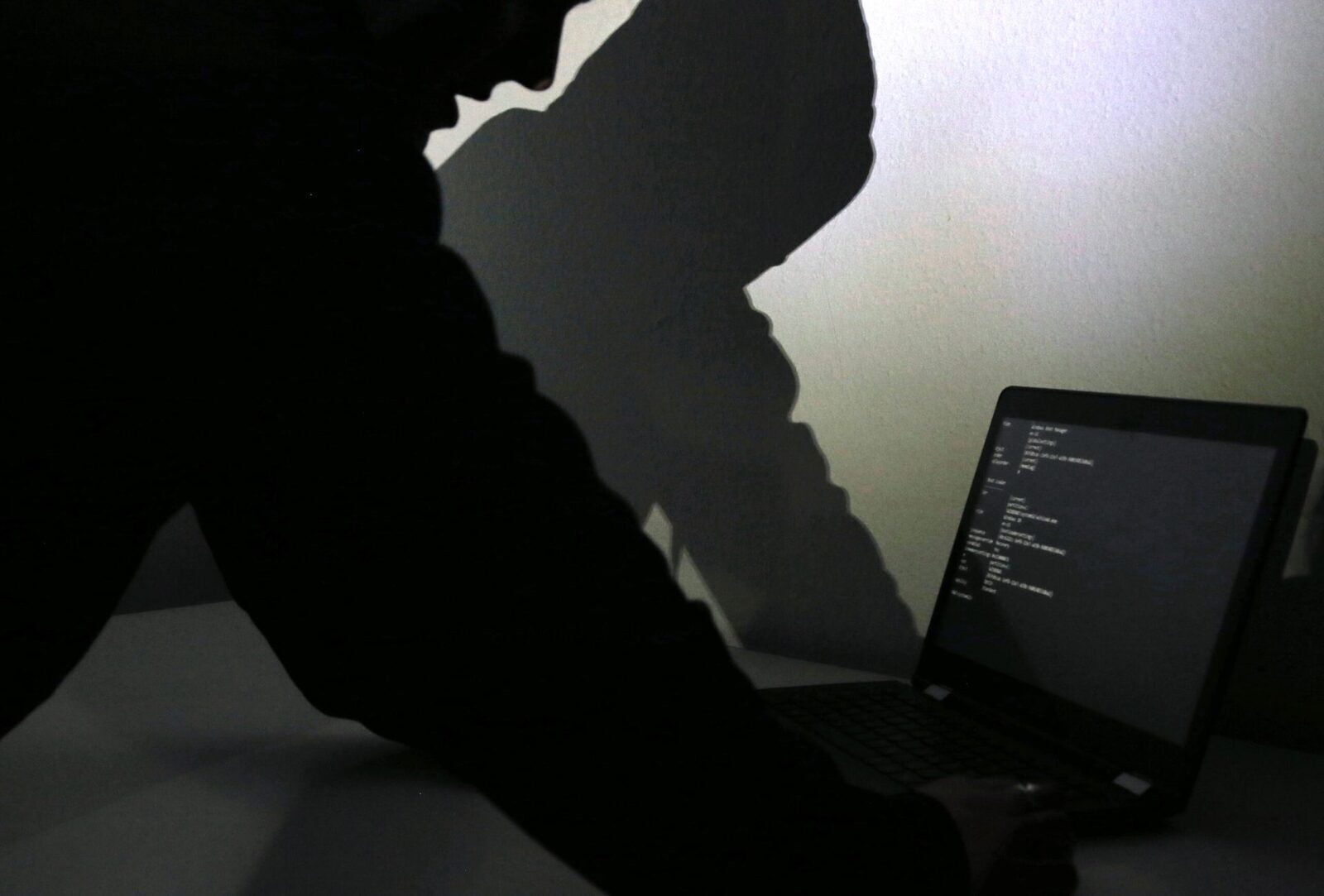 Energie: Alertă! Phishing pe facturi neachitate