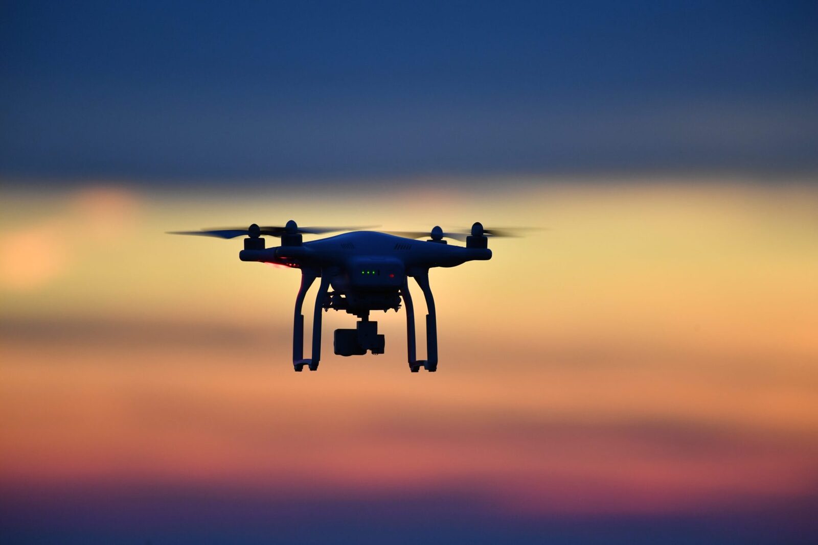 MApN: Drone în spațiul aerian? Niciun radar nu a detectat pe cerul României