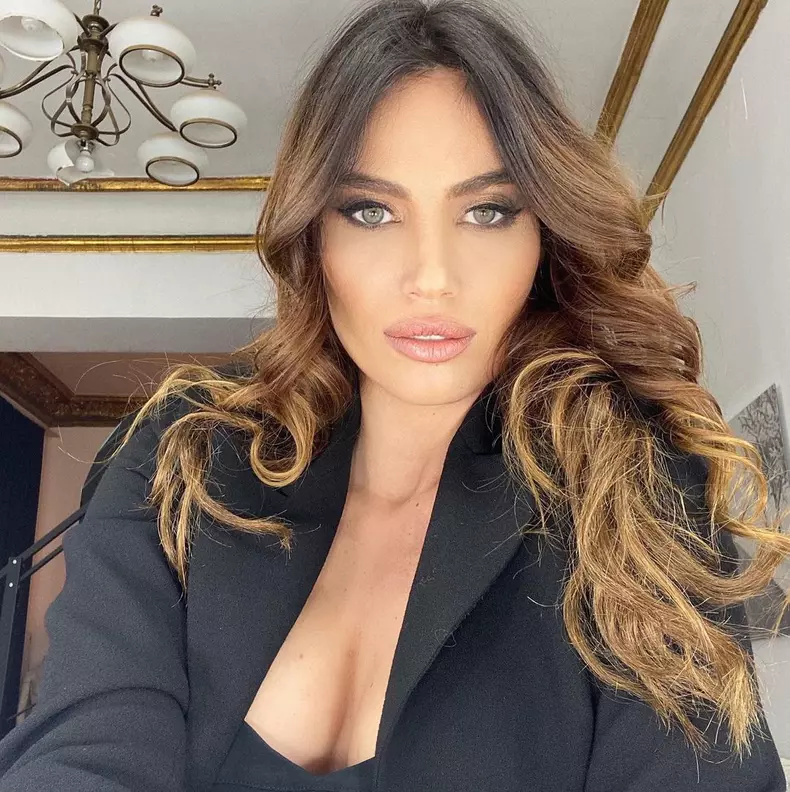 Alina Pușcău, radiantă după lupta cu cancerul. Primele imagini / VIDEO