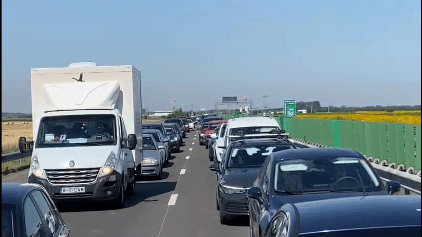 Șase mașini, haos pe Autostrada Soarelui