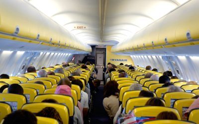 Ryanair: Ce a tras pasagerul spre geamul avionului. Primele concluzii