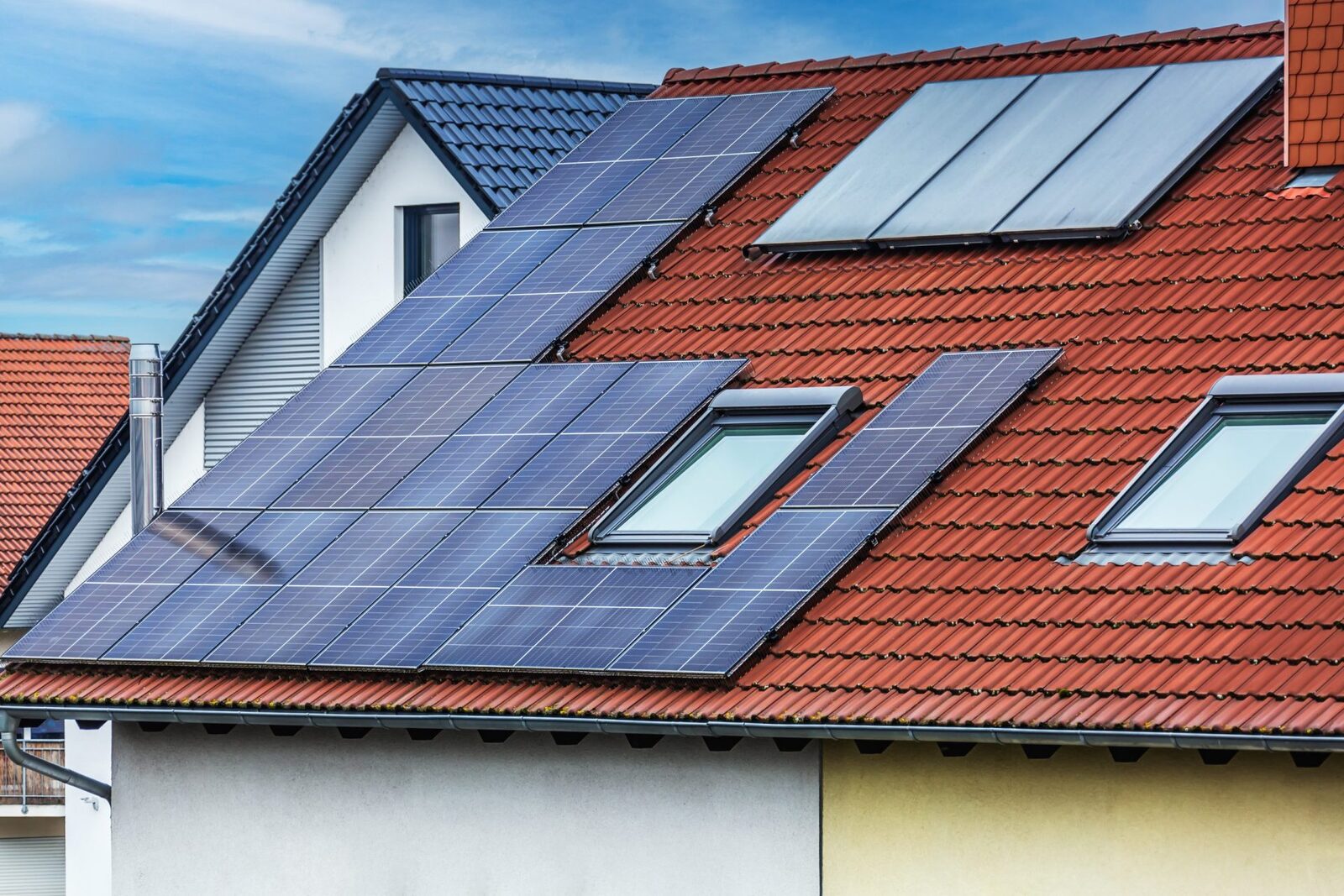 Caniculă 40°C: Cum reacționează panourile fotovoltaice