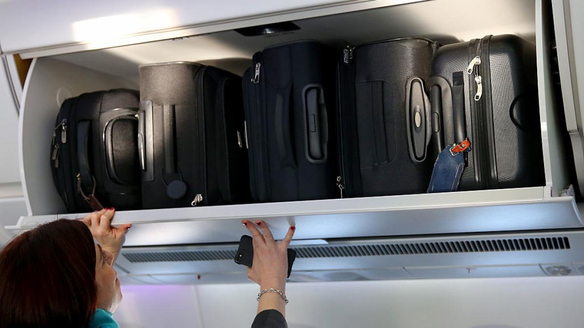 Bagajul inteligent: Cum eviți taxele aeroportului