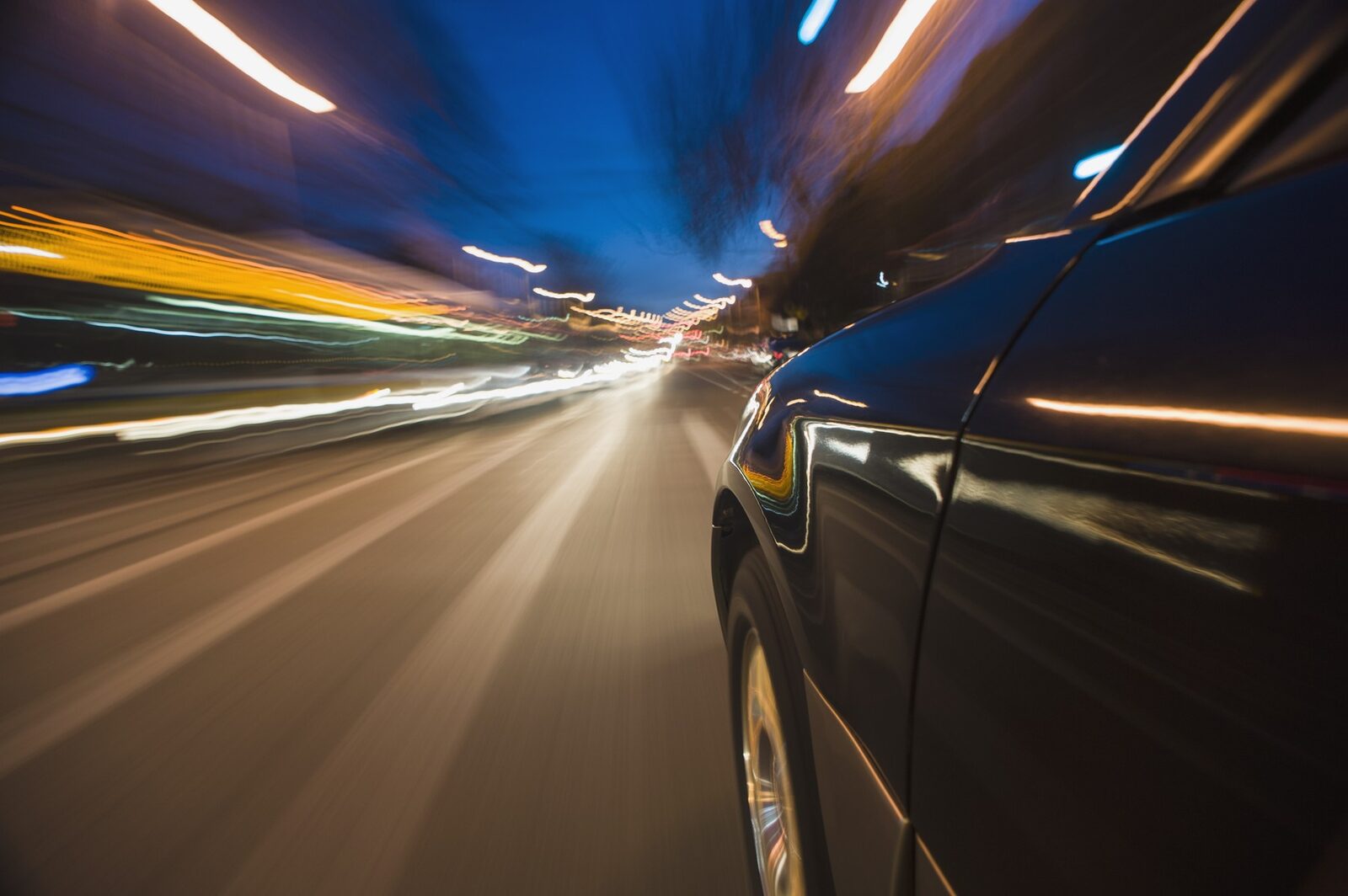 Mașini electrice: De ce lipsesc recordurile de viteză?
