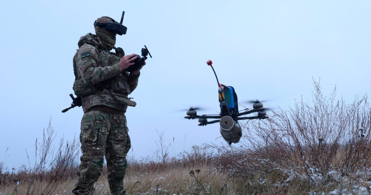 5 lucruri de știut după exercițiul militar în care dronele ucrainene au „nimicit” blindatele SUA (Kyiv Post)