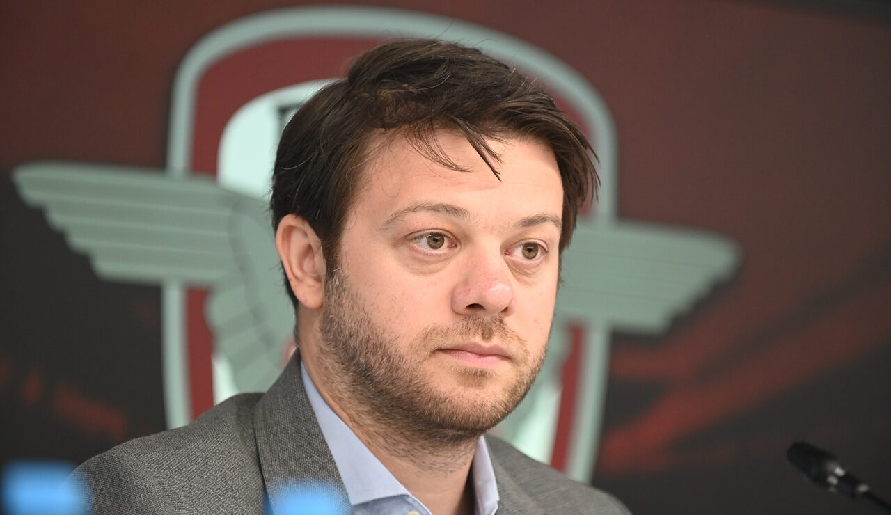 Angelescu atacă arbitrajul: Rapid, frustrat de decizii nedrepte
