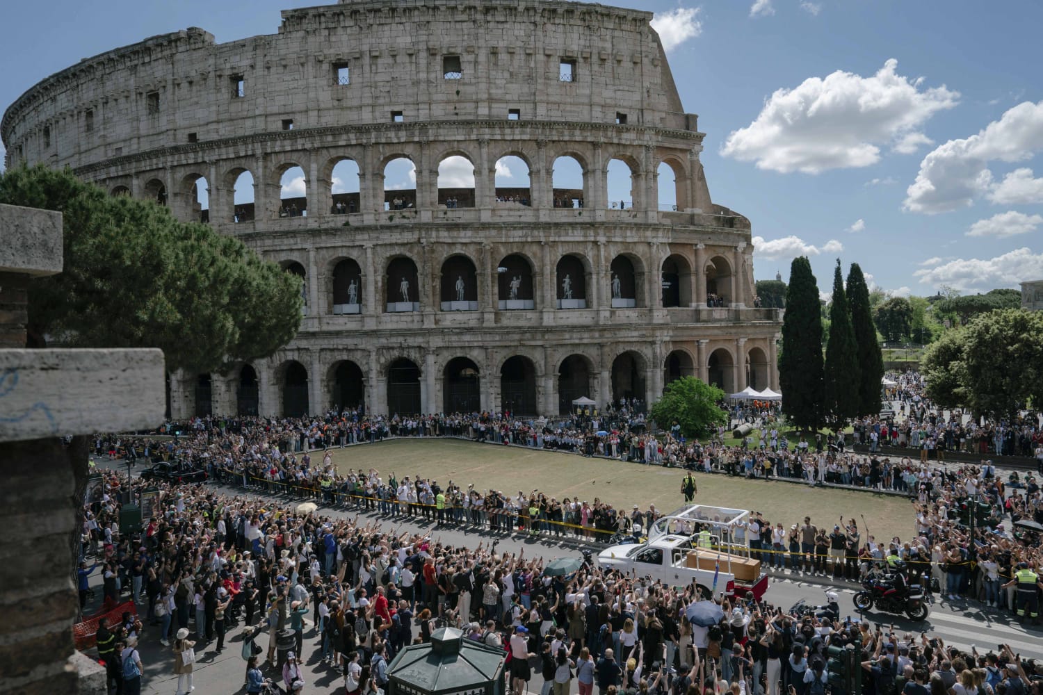 Colosseumul din Roma. Tururi nocturne prelungite