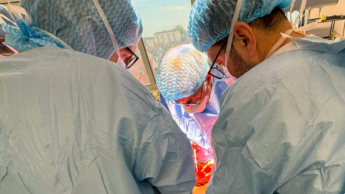 Opțiune nouă pentru pacienta cu tumoră hepatică, după a doua opinie medicală