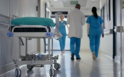 Infirmieră bătută la Slatina de pacientă și soț, poliția anchetează